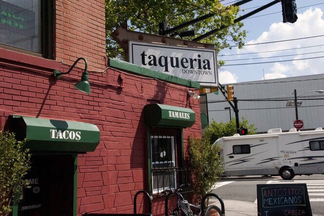 La Taqueria Downtown | Tacotarian Approved